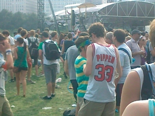 Illustration for article titled Look At These Fucking Hoopsters At Lollapalooza